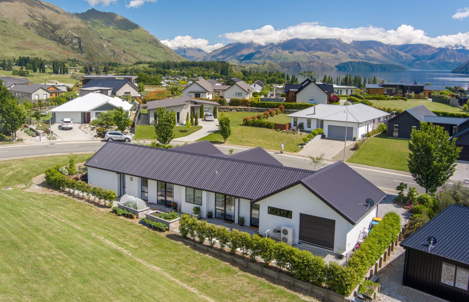 01#Wanaka's Oasis Escape